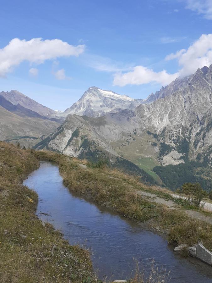Appartamento Signorile Con Giardino Aosta Buitenkant foto