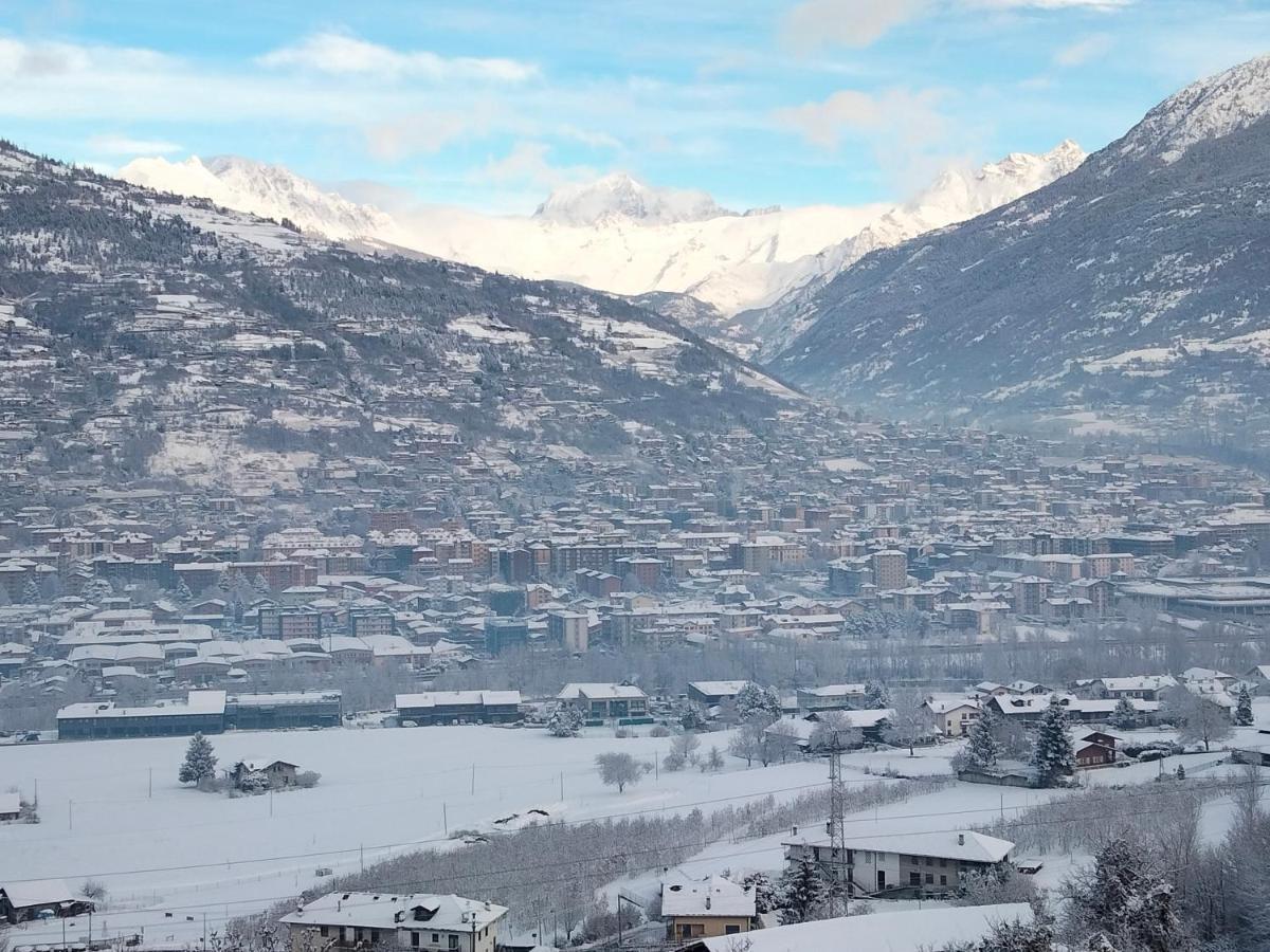 Appartamento Signorile Con Giardino Aosta Buitenkant foto