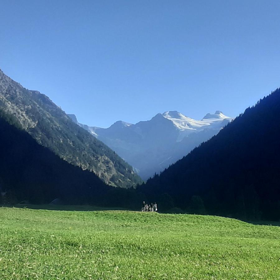 Appartamento Signorile Con Giardino Aosta Buitenkant foto