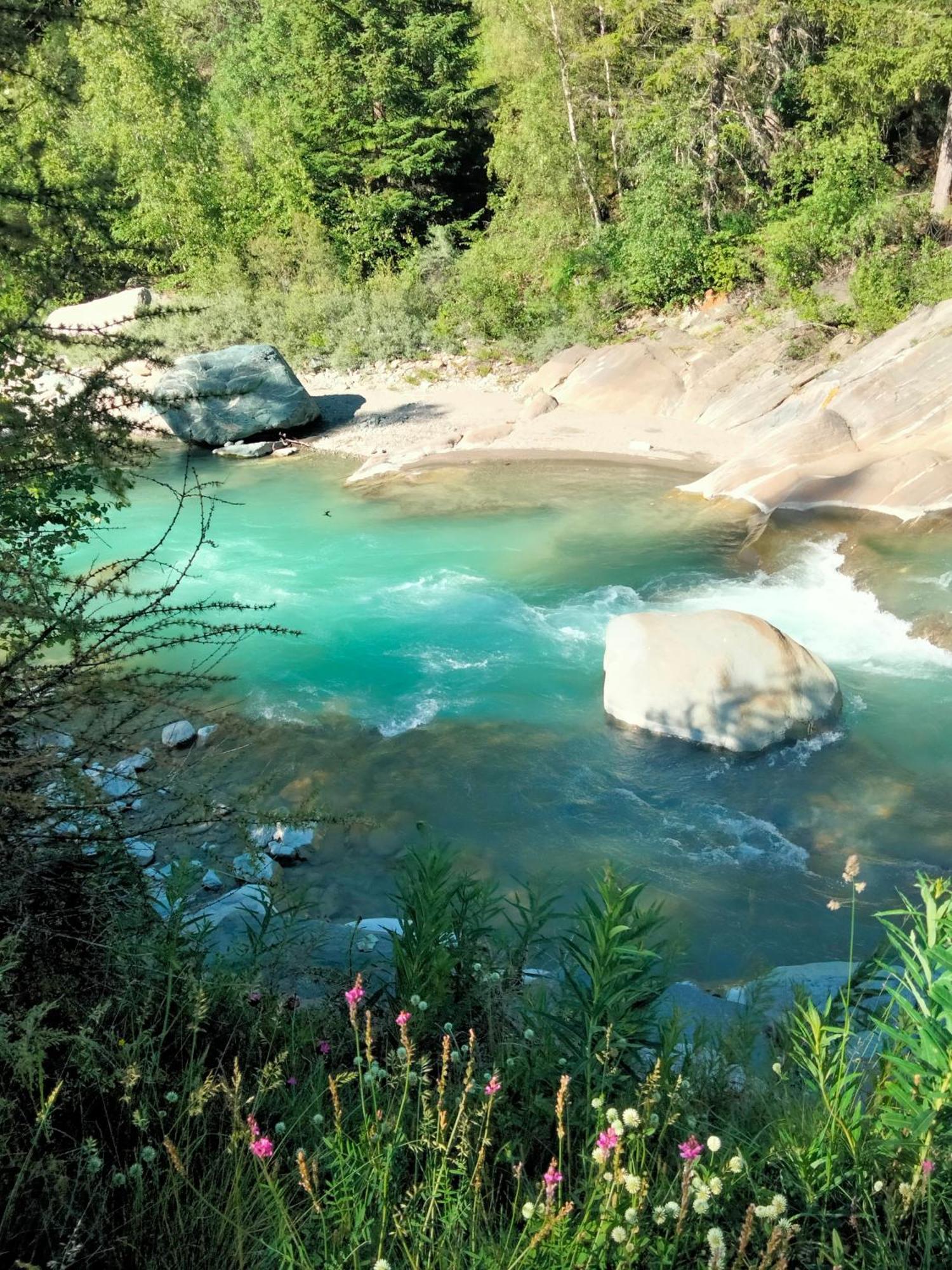 Appartamento Signorile Con Giardino Aosta Buitenkant foto