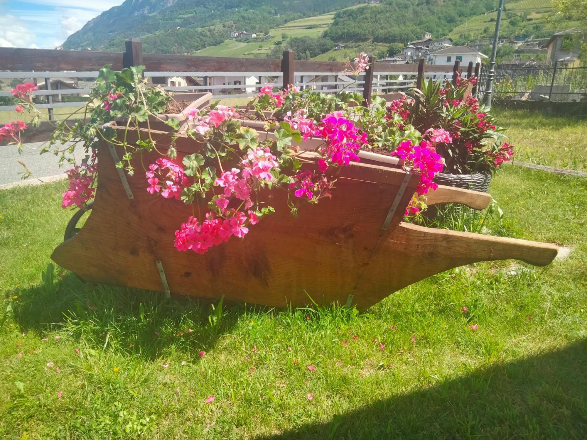Appartamento Signorile Con Giardino Aosta Buitenkant foto